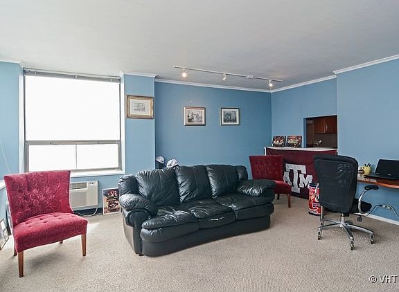 3rd image of 1460 N Sandburg Ter APT 2708