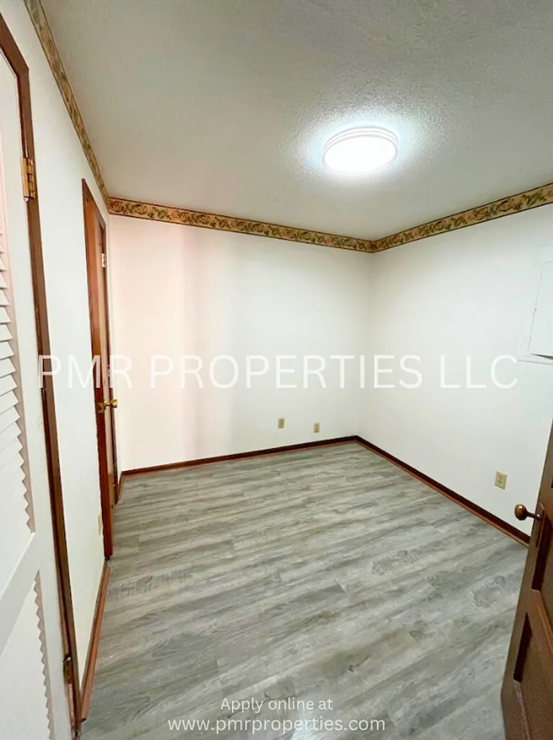 Red Oak Apartments — Photo 4