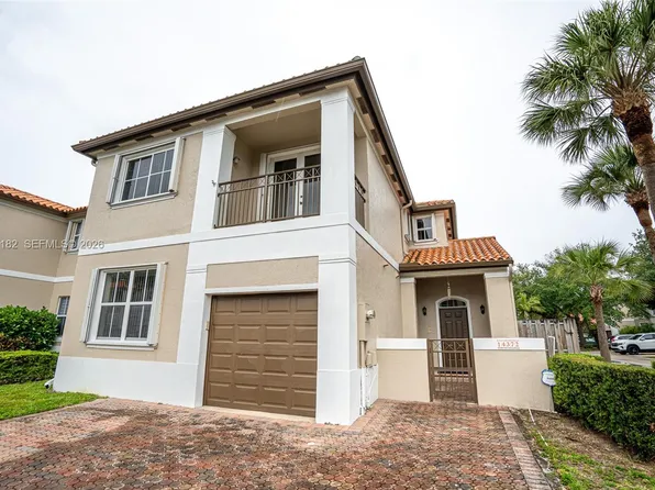14372 NW 83rd Ave, Miami Lakes, FL 33016