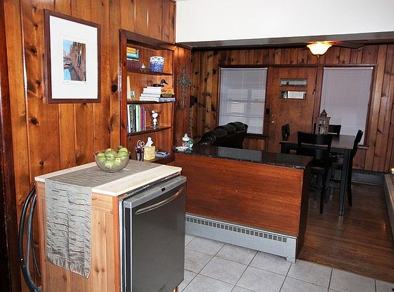 5th image of 553 Kingsway Dr
