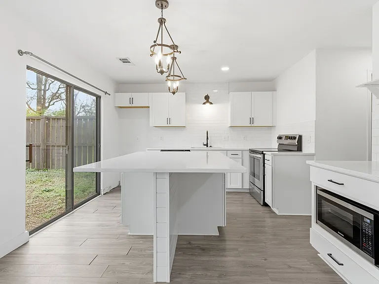 4858 Quail Run — Photo 3