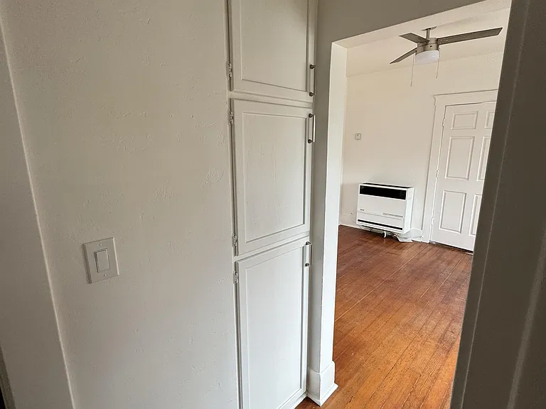 1031 21st St #1 — Photo 10