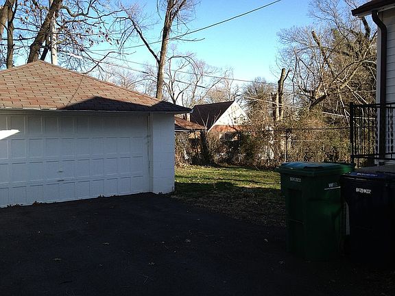 4th image of 3420 Pine Grove Ave