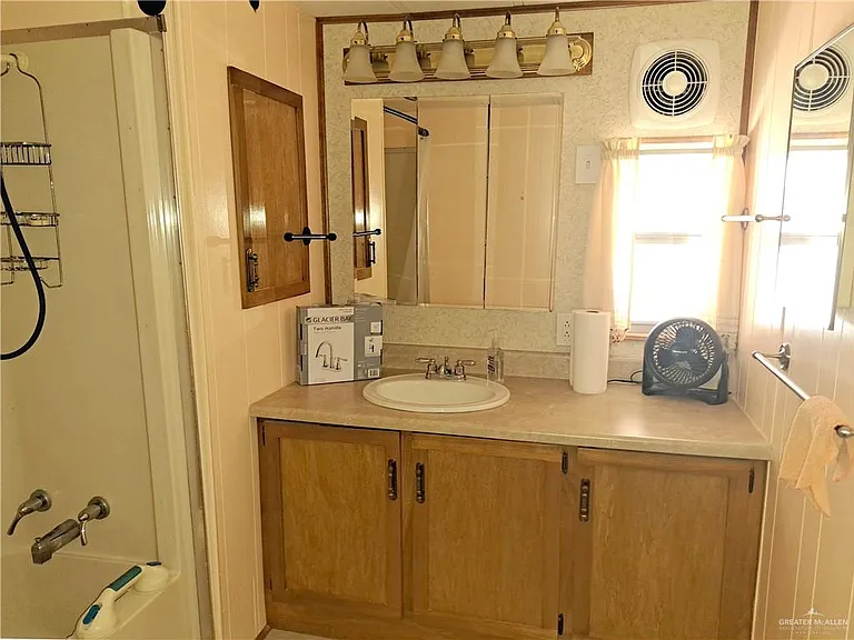 402 Cory Dr #B-10 — Photo 11
