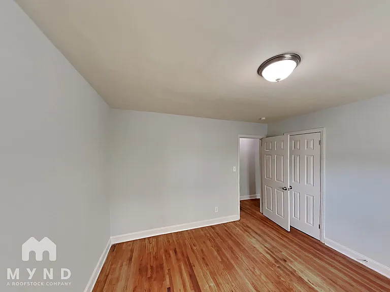 300 Jones St #300 — Photo 10