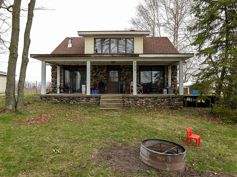 595 Wilson Rd — Photo 1