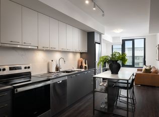 6570 Glen Erin Dr #716, Mississauga, ON L5N2X1