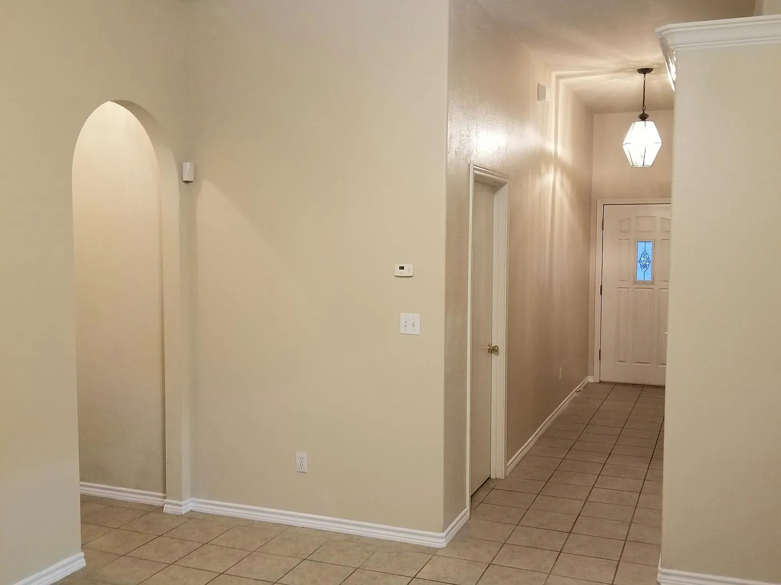 3 bed, 1300 sqft, $2,000 — Photo 3