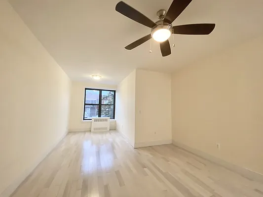 Rented by FirstService Realty (legacy) | media 5