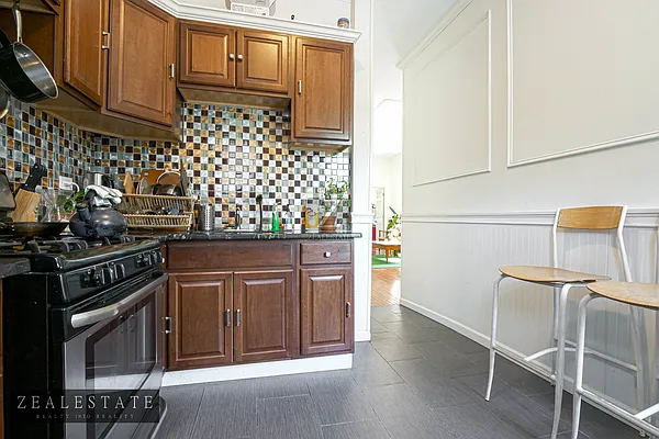 Rented by ZealEstate Group Inc | media 40