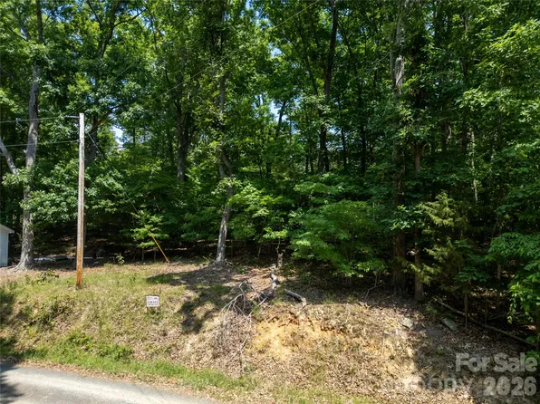 111 Pine Dr #605, New London, NC 28127