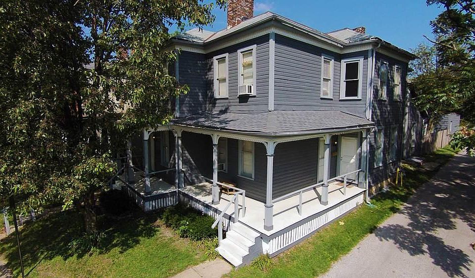 1st image of 790 Summit St #790