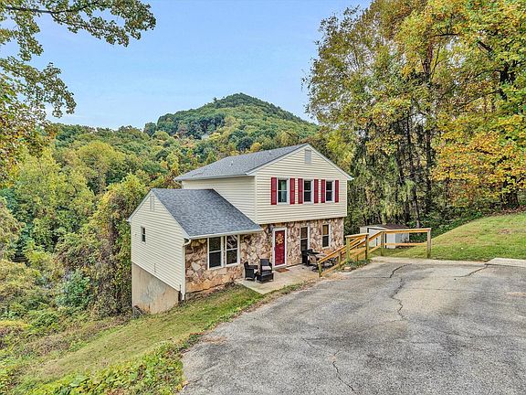 4th image of 5340 Carolyn Cir