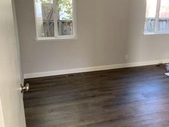5th image of 4142 Barrymore Dr