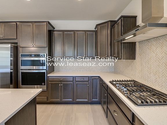 5th image of 32476 N 133rd Dr