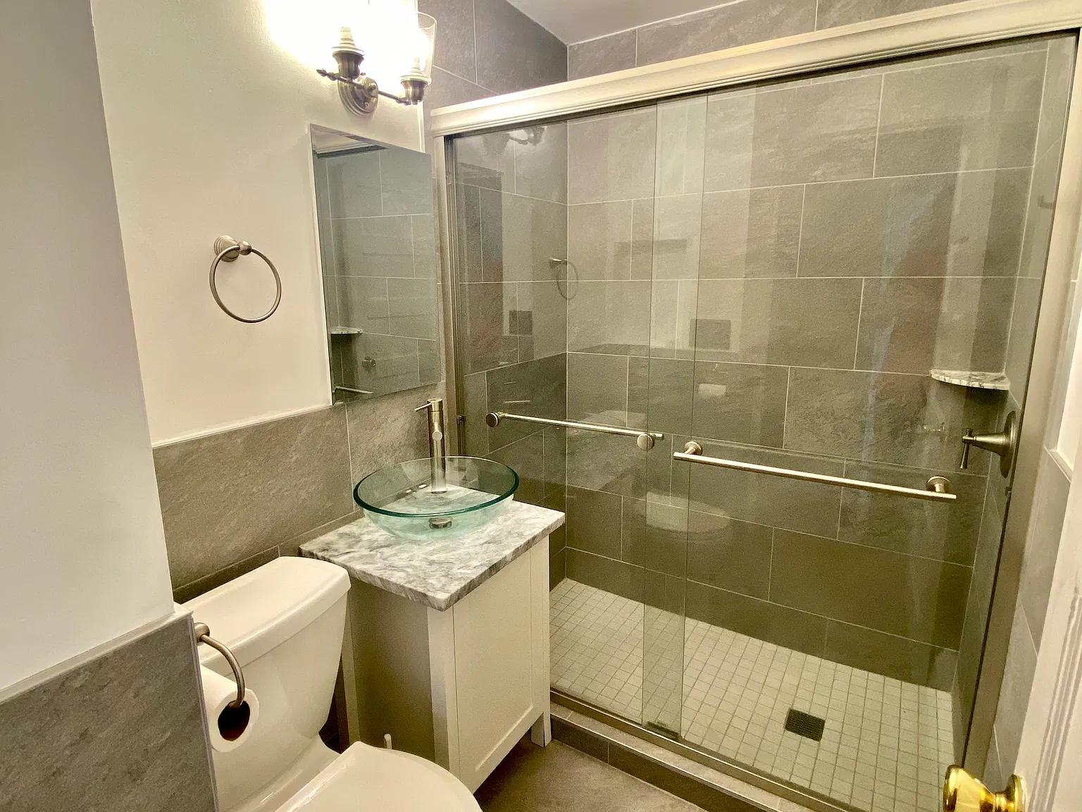 2 bed, 769 sqft, $1,800 — Photo 4