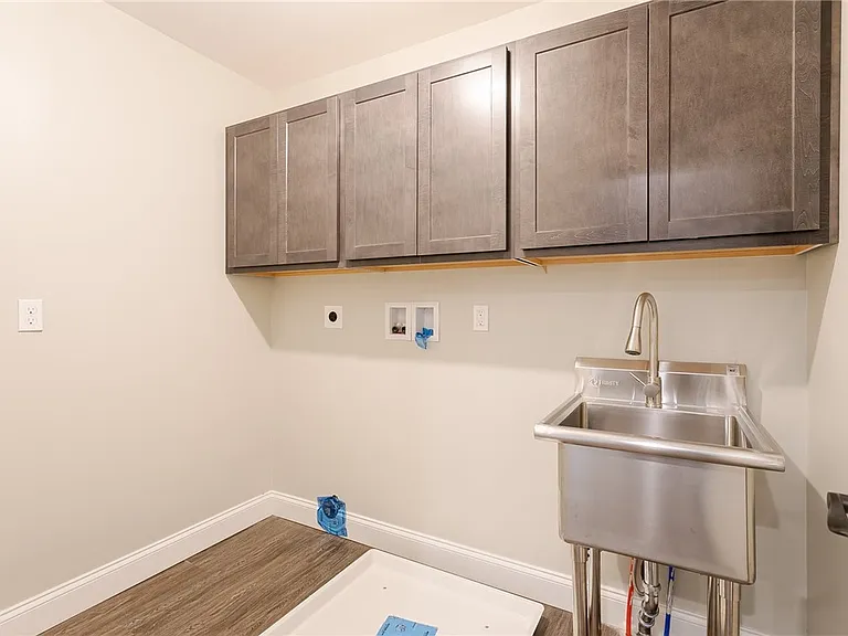 16 Cottage St — Photo 10