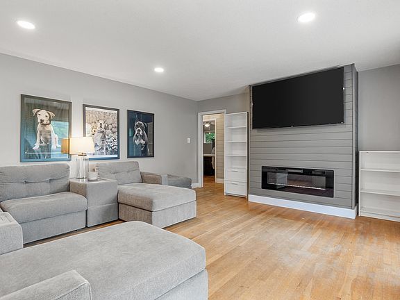 5th image of 629 Delta St