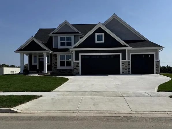 496 Limestone LANE, Slinger, WI 53086
