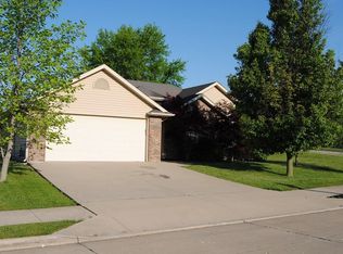 3911 Richmond Heights Ct, Columbia, MO 65202