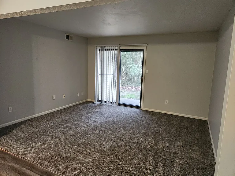 Foxfire West Apartments — Photo 77
