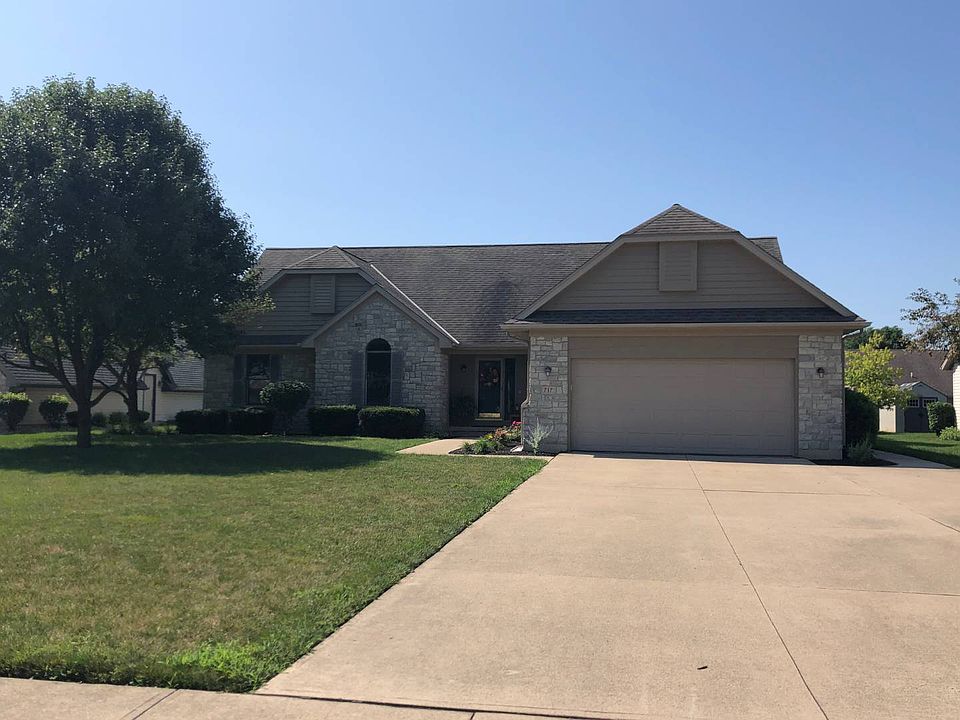1st image of 717 Oakwood Dr