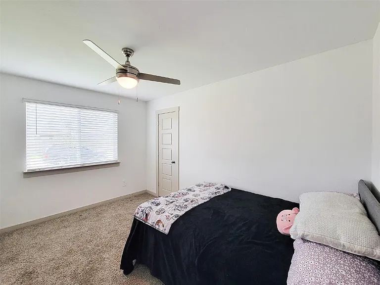 7919 Grey Wolfe Ln — Photo 3