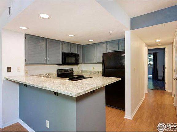 3rd image of 935 Broadway St #106