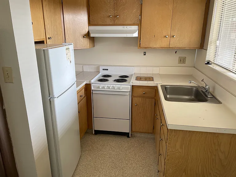 2033 Haste Street — Photo 14