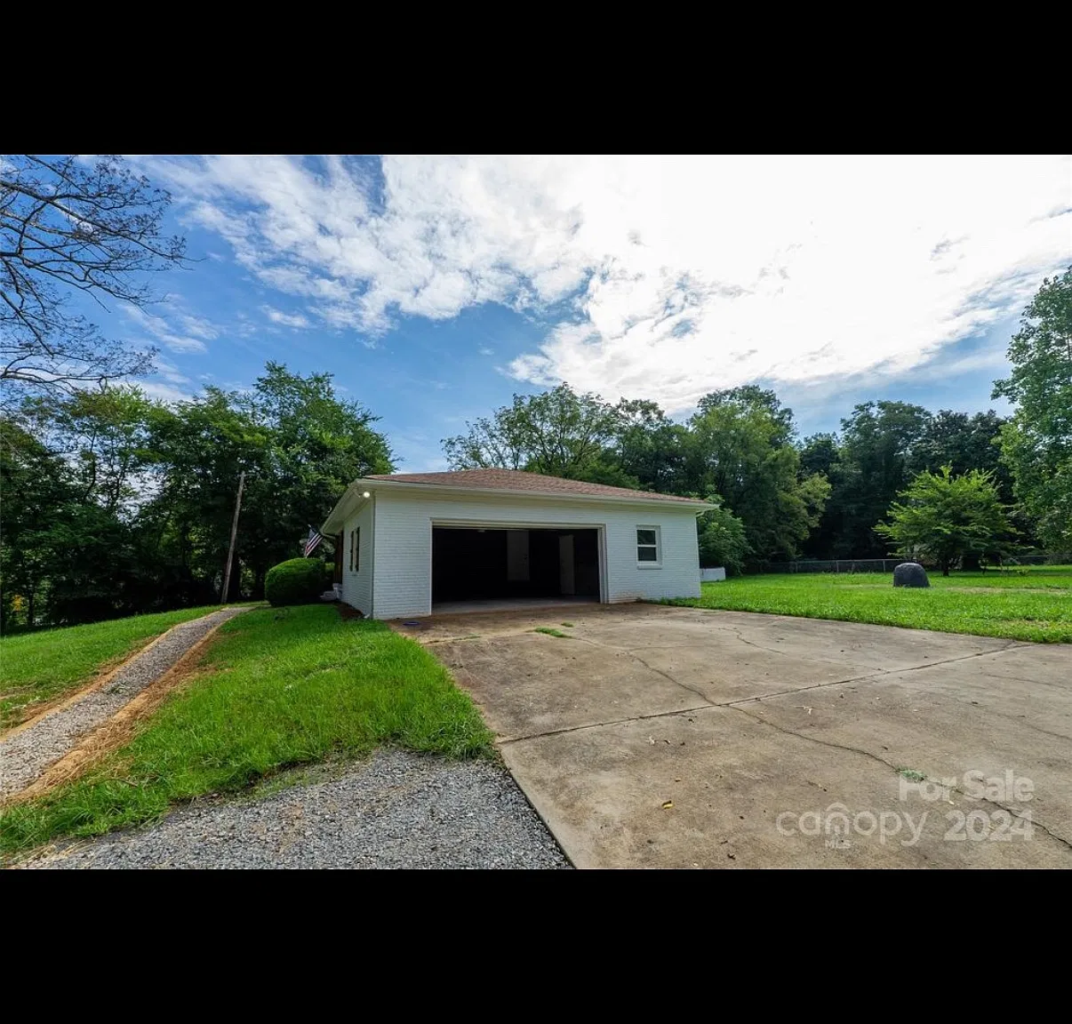 3 bed, 1250 sqft, $3,000 — Photo 2