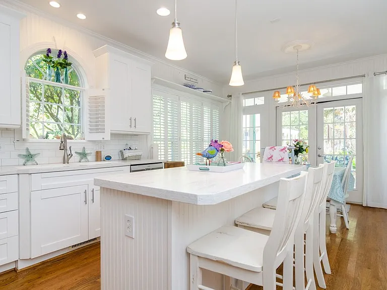 300 Garnercrest Rd — Photo 12