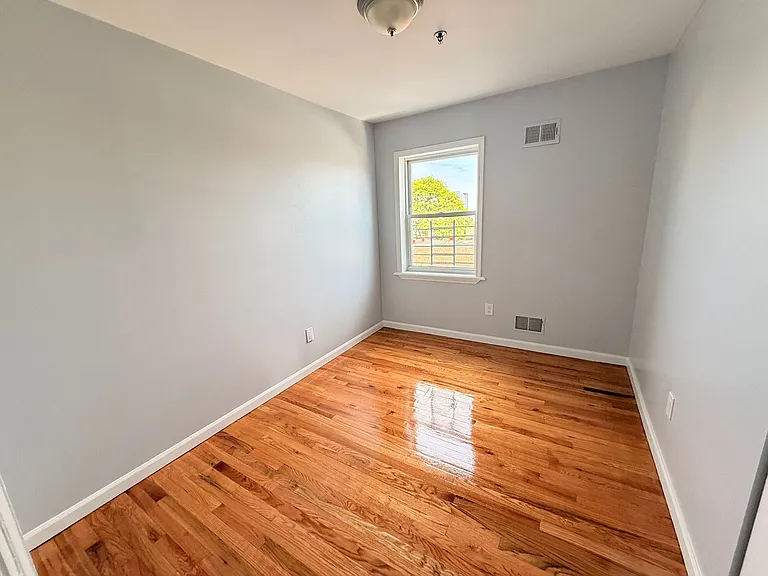 814 New York Ave #25E — Photo 4