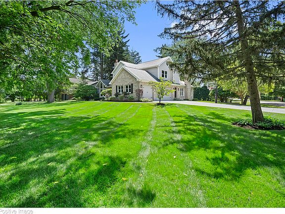 2nd image of 232 Woodstock Ave
