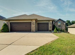 2724 W Garton Rd, Ozark, MO 65721