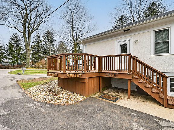 4th image of 7363 N Shore Dr Unit 5