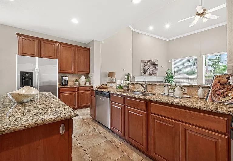 111 S Rocky Point Cir — Photo 15
