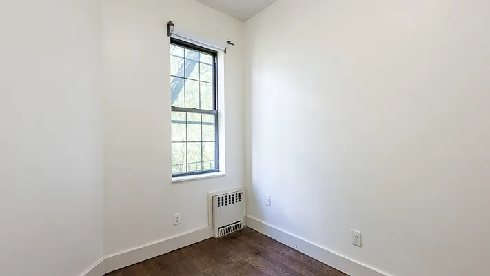 Rented by Nooklyn NYC LLC | media 25