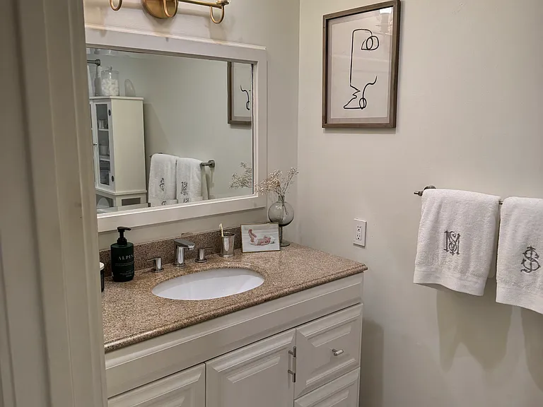 8301 Chatham Dr — Photo 13