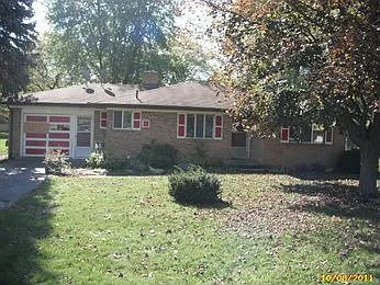 4760 Strathmoor St photo 1