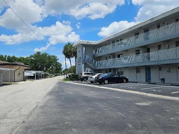 9950 47th Ave N APT 303, Saint Petersburg, FL 33708