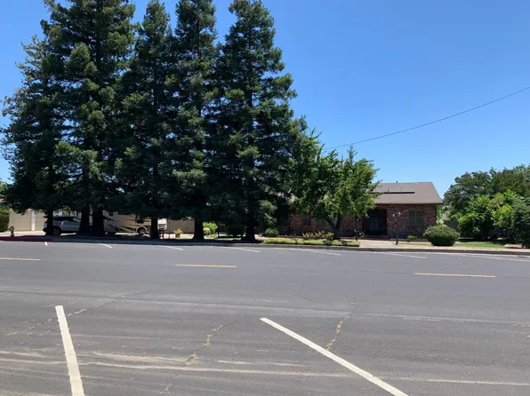 6946 3rd St, Riverbank, CA 95367