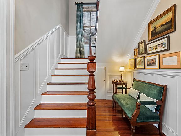 3rd image of 151 Tradd St