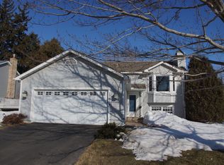 17874 Lorence Way, Eden Prairie, MN 55346