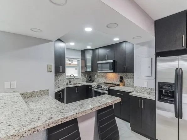 8820 Fontainebleau Blvd, Miami, FL