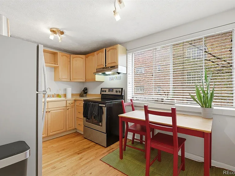 1063 N Clarkson St #8A — Photo 10