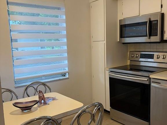 3rd image of 8934 Sunnywood Pl
