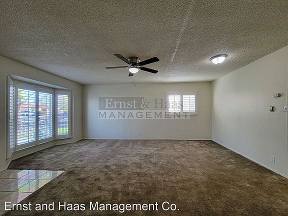5th image of 806 E 95th St
