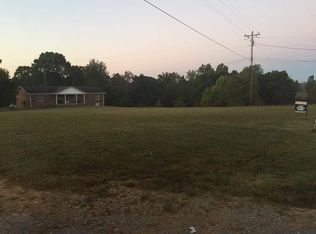 2960 Highway 49 E, Charlotte, TN 37036