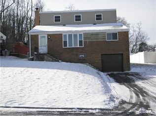 4601 Woodhill Dr, Homestead, PA 15120