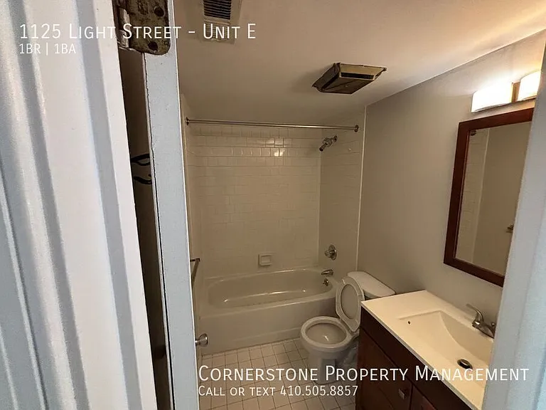 1125 Light St #E — Photo 5